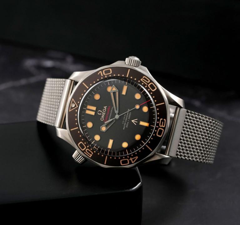 Omega Seamaster Diver 300M 007 Edition